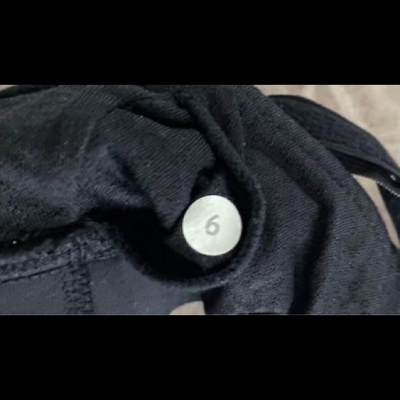 Lululemon bralette size 6 - Picture 4 of 4